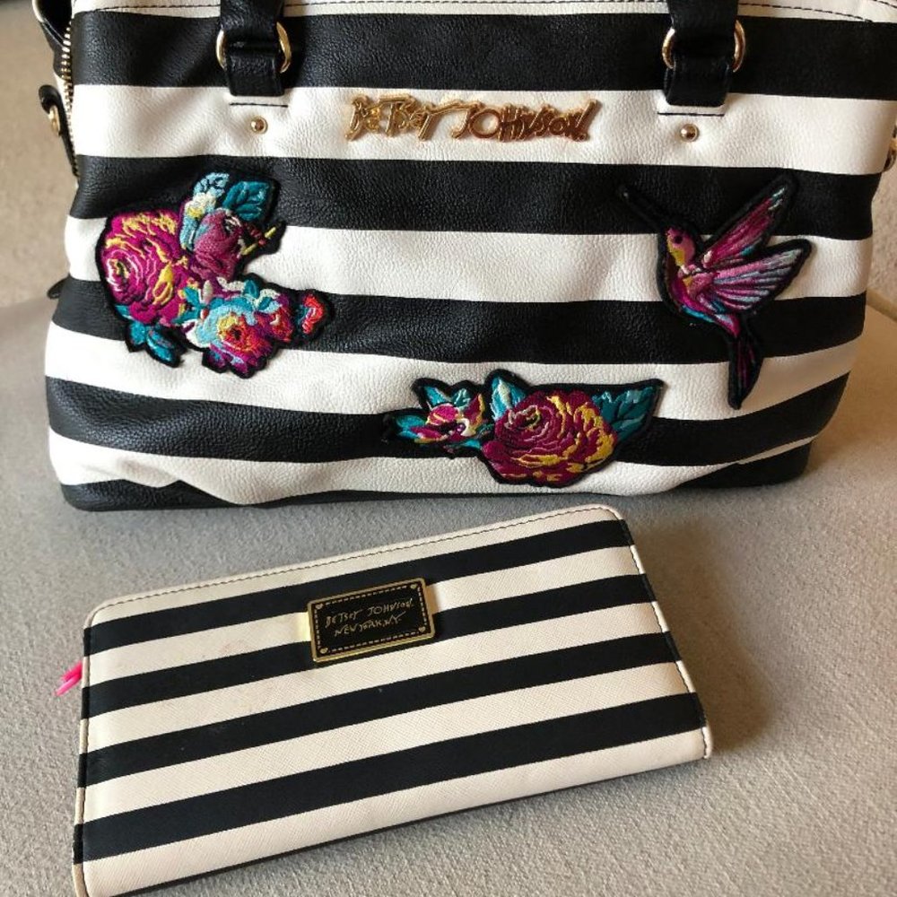 betsy Johnson purse and wallet